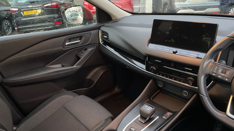 Nissan Qashqai 1.3 DiG-T MH 158 N-Connecta 5dr Xtronic Petrol Hatchback